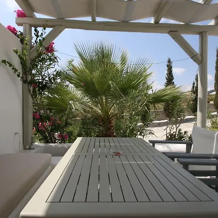 Elpida * Isterni (Paros)